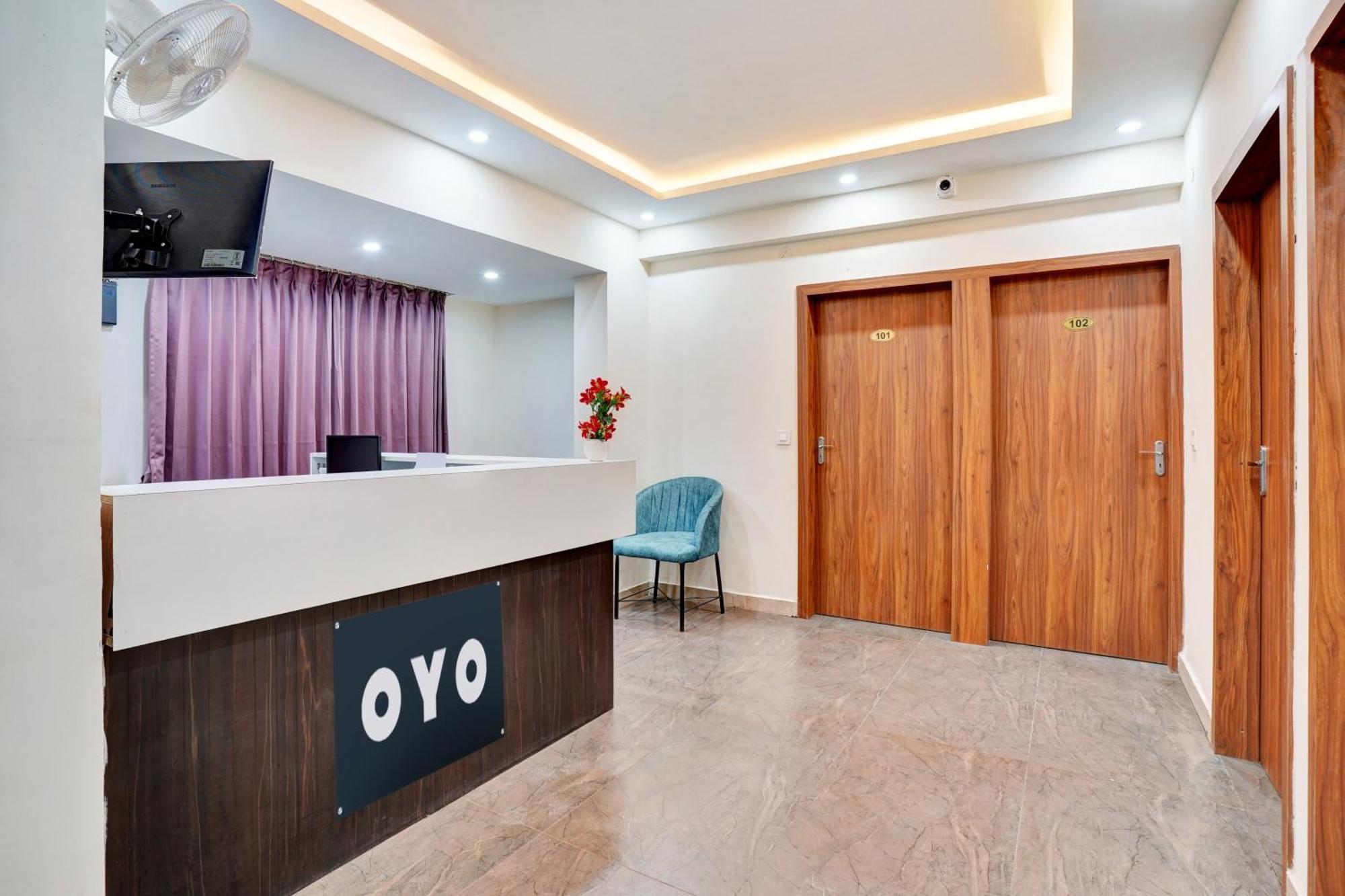 Hotel O Gayathri Metro Deluxe Bangalore Exterior photo